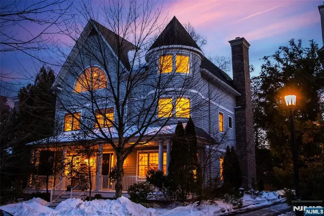 $1,850,000 | 3 Christopher Court, Montclair, NJ 07042