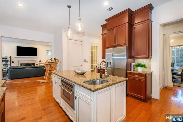 $1,850,000 | 3 Christopher Court, Montclair, NJ 07042