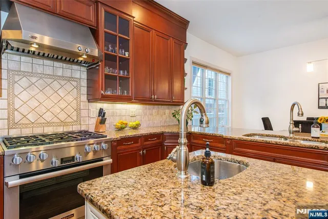 $1,850,000 | 3 Christopher Court, Montclair, NJ 07042