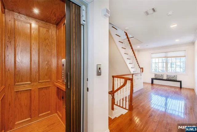 $1,850,000 | 3 Christopher Court, Montclair, NJ 07042