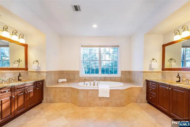 $1,850,000 | 3 Christopher Court, Montclair, NJ 07042