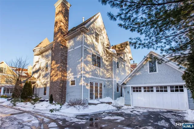 $1,850,000 | 3 Christopher Court, Montclair, NJ 07042
