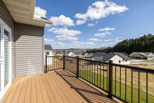 $489,900 | 270 Southern Drive, Holmen, WI 54636