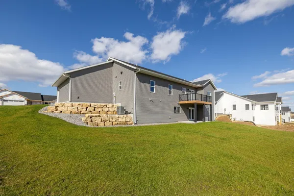 $489,900 | 270 Southern Drive, Holmen, WI 54636