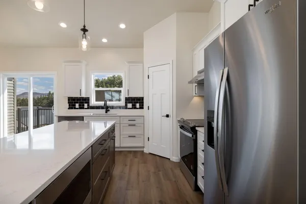 $489,900 | 270 Southern Drive, Holmen, WI 54636