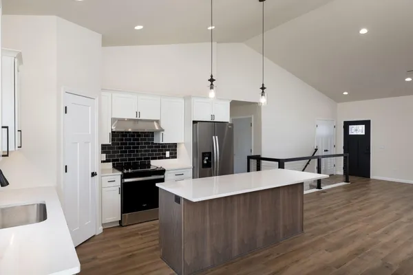 $489,900 | 270 Southern Drive, Holmen, WI 54636