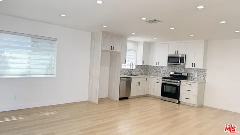 $1,189,000 | 10554 Lanark Street, Sun Valley, CA 91352