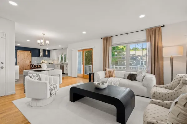 $1,649,000 | 10 Farrow Street, Winchester, MA 01890