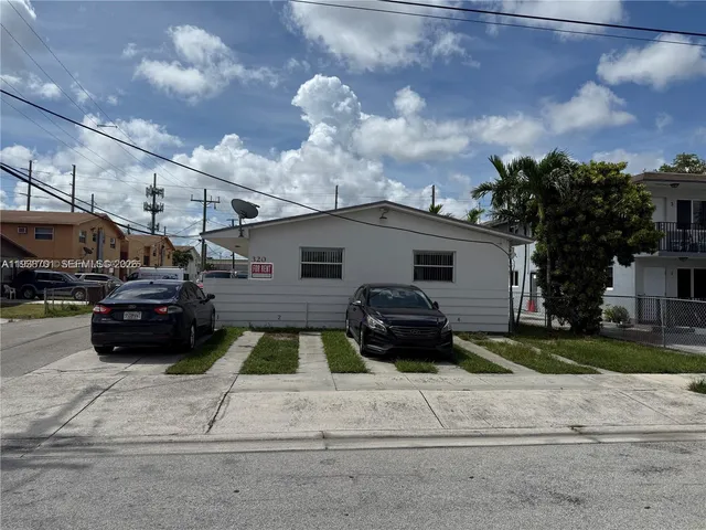 $1,950 | 320 West 10th Street, Unit 4, Hialeah, FL 33010