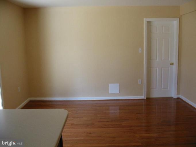 7910 Belgaro Road Laurel, MD 20723 - Photo 6 of 30 Dining Area