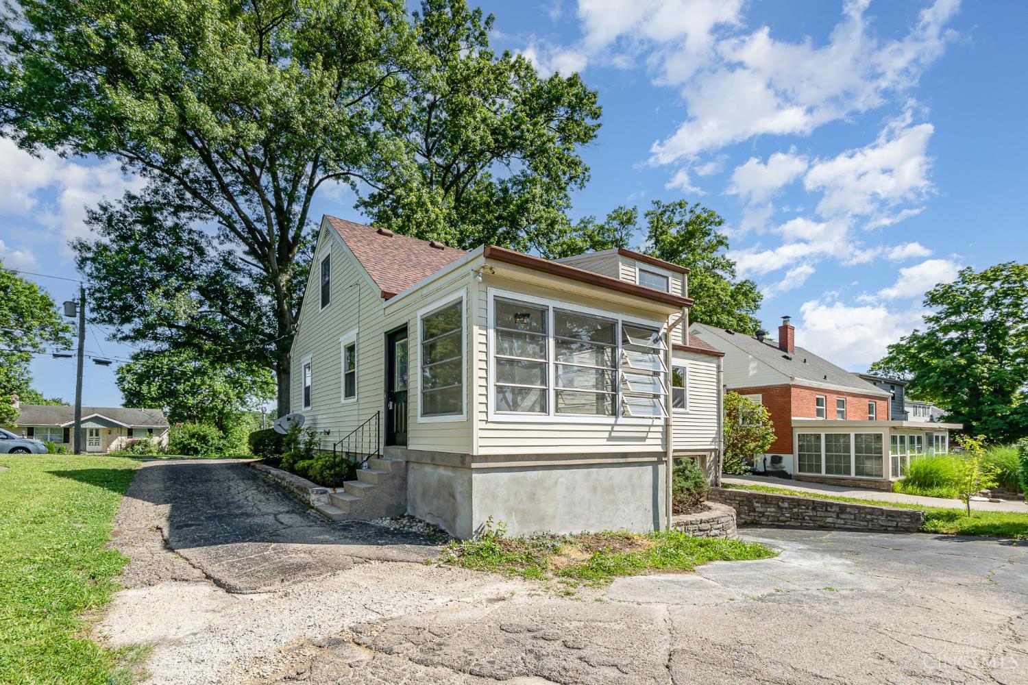 5050 Valley Ridge Road Cincinnati, OH 45247 - Photo 22 of 27 Gallery Image 22