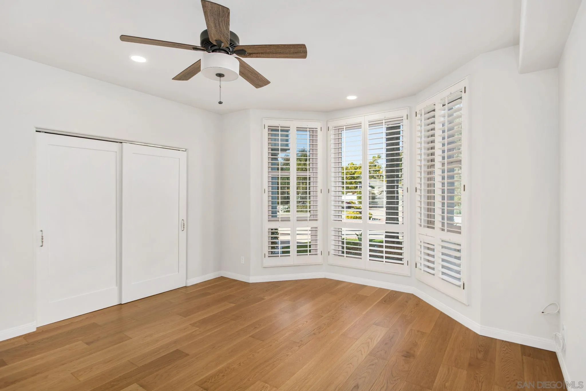 4489 Fallsbrae Road Fallbrook, CA 92028 - Photo 19 of 46 a view of an empty room with a window