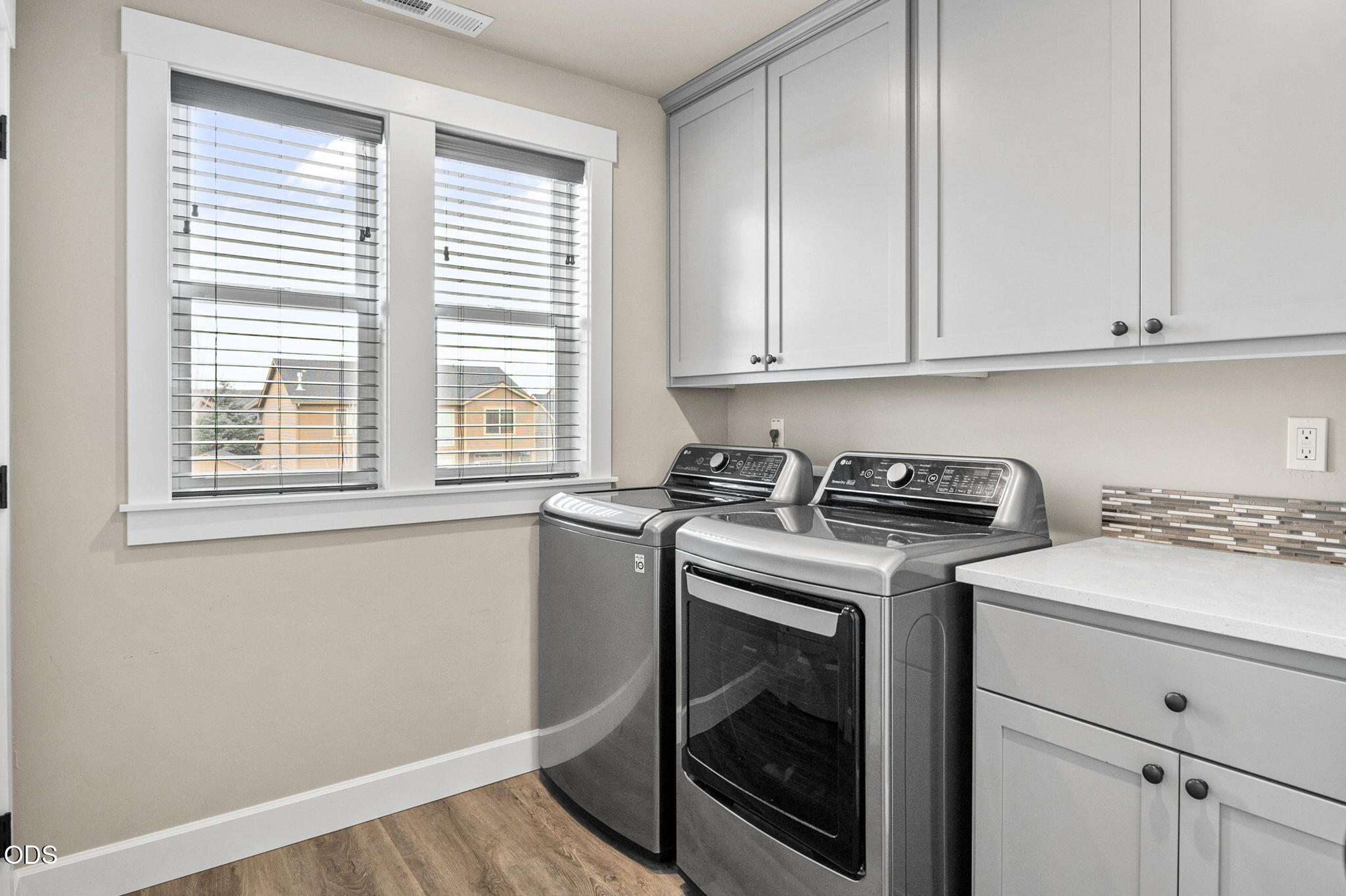 736 Northwest 27th Street Redmond, OR 97756 - Photo 14 of 26