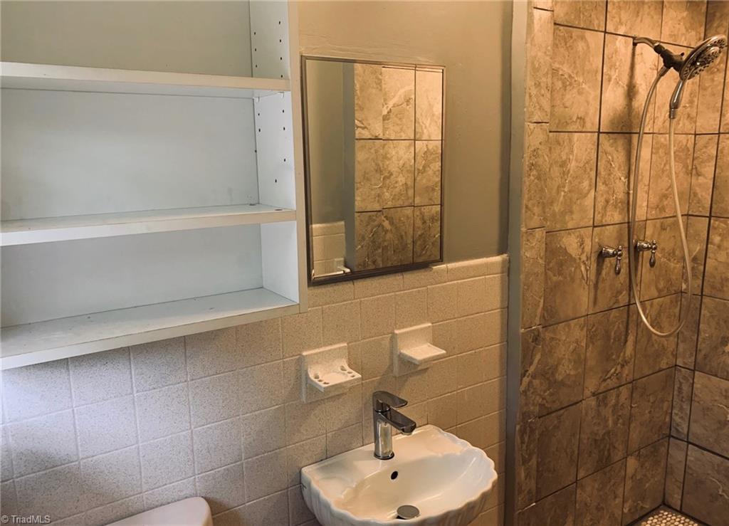 303 Owens Road Lexington, NC 27292 - Photo 12 of 19 Gallery Image 12