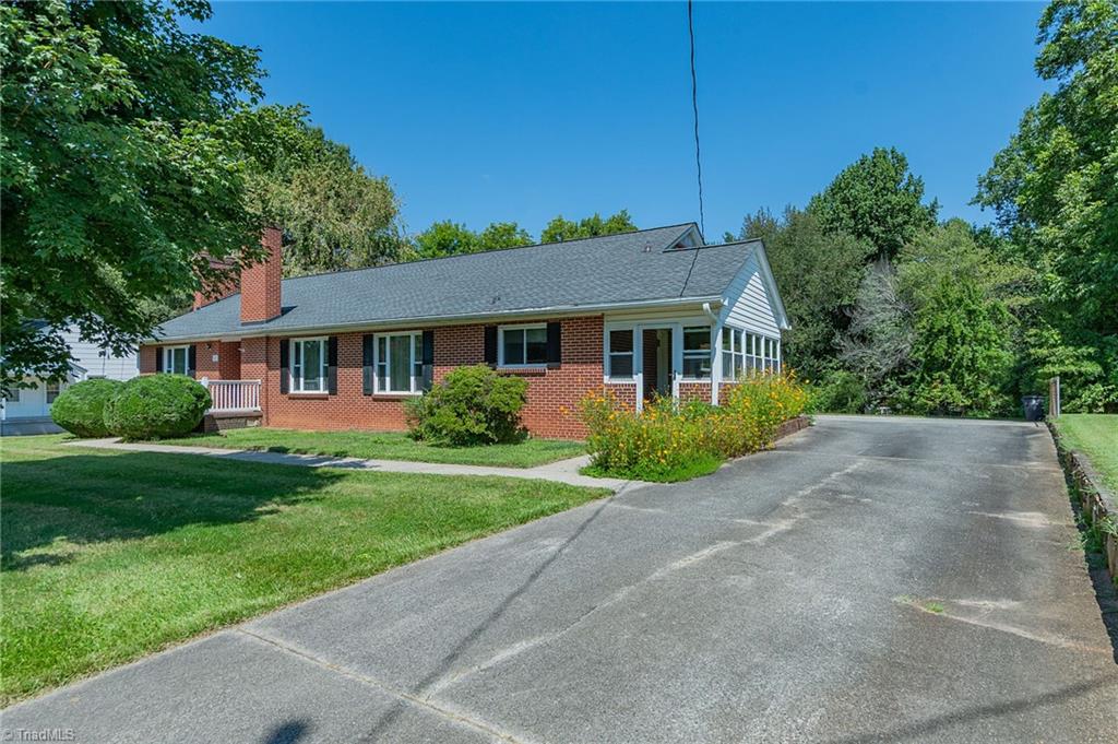 651 Motor Road Winston-Salem, NC 27105 - Photo 5 of 48 Gallery Image 5