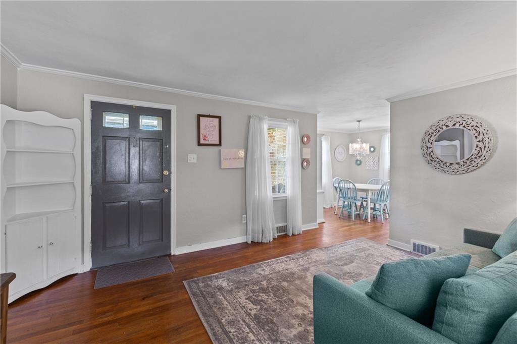 241 Soose Road Pittsburgh, PA 15209 - Photo 5 of 28 Gallery Image 5