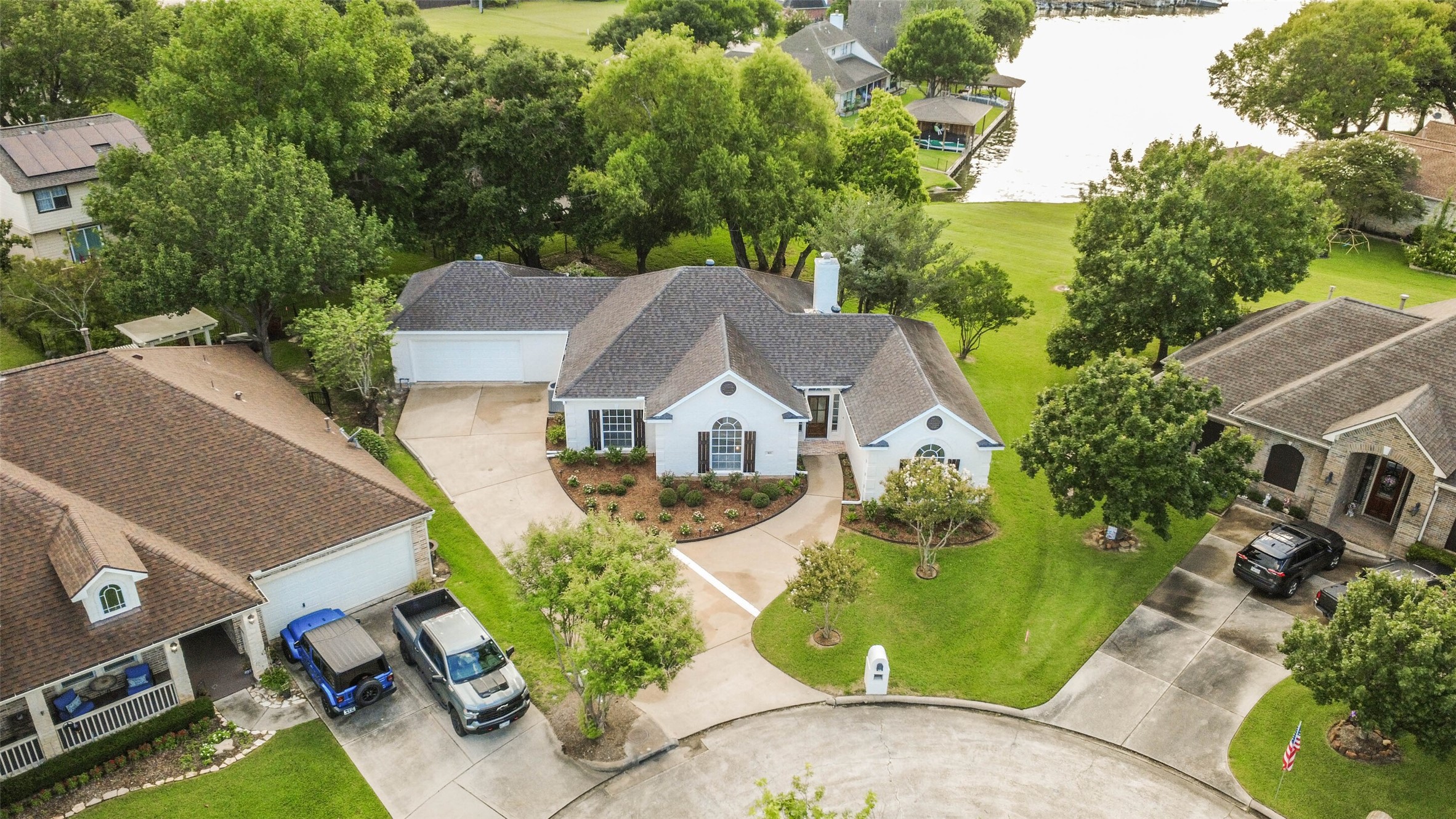 103 Forest Court Conroe, TX 77356 - Photo 1 of 40