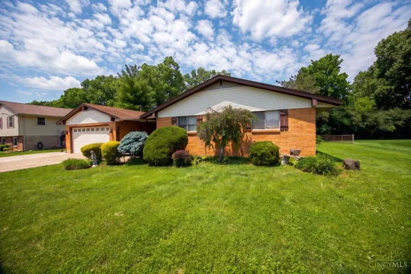 $399,000 | 5468 Schiering Drive, Fairfield, OH 45014