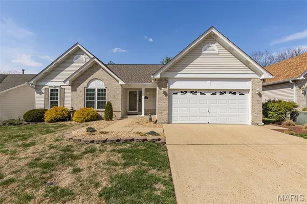 $462,555 | 7225 Crystal Lake Court, St. Louis, MO 63129