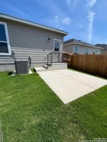 $1,700 | 11622 Black Rose, San Antonio, TX 78245