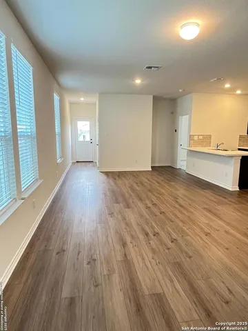 $1,700 | 11622 Black Rose, San Antonio, TX 78245