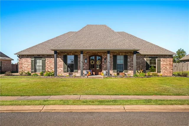 $379,500 | 221 Links Drive, Alexandria, LA 71303