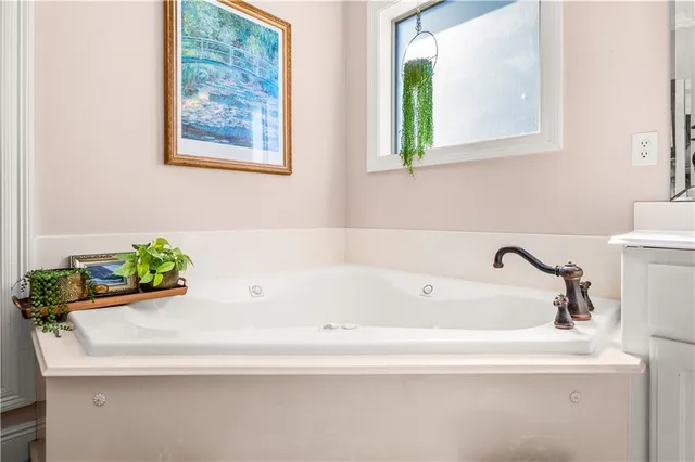 $379,500 | 221 Links Drive, Alexandria, LA 71303