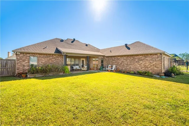 $379,500 | 221 Links Drive, Alexandria, LA 71303