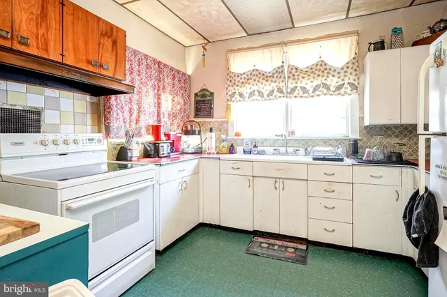 $169,000 | 76 Chestnut Street, Elmer, NJ 08318