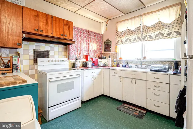 $169,000 | 76 Chestnut Street, Elmer, NJ 08318