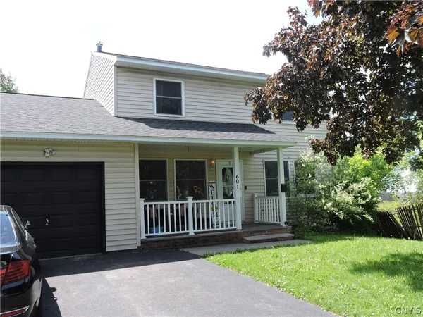 $259,900 | 601 Taft Avenue, De Witt, NY 13206