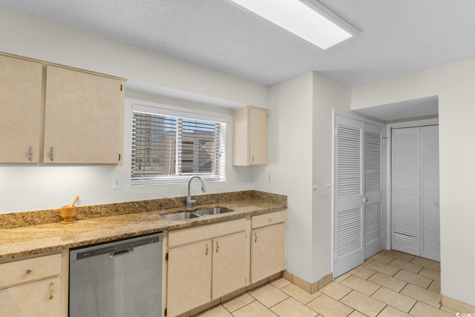 2511 South Ocean Boulevard, Unit 507 Myrtle Beach, SC 29577 - Photo 4 of 40