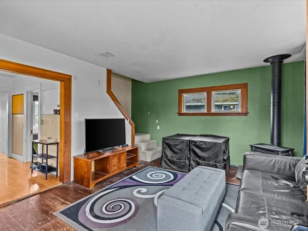 $429,950 | 6807 Commercial Avenue, Everett, WA 98203