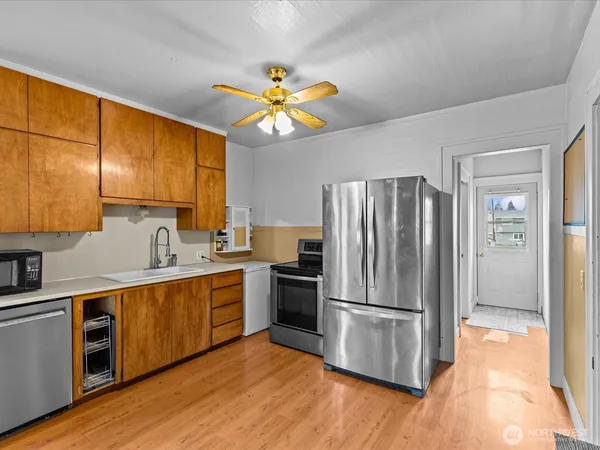 $429,950 | 6807 Commercial Avenue, Everett, WA 98203