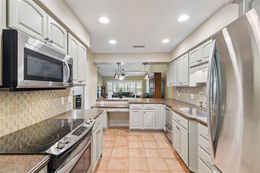 7823 Radcliffe Circle Port Richey, FL 34668 - Photo 13 of 58