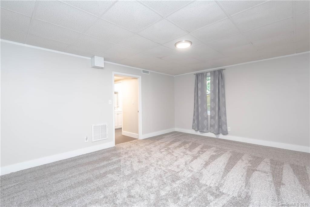 2220 Westover Road Hickory, NC 28602 - Photo 36 of 42 Gallery Image 36
