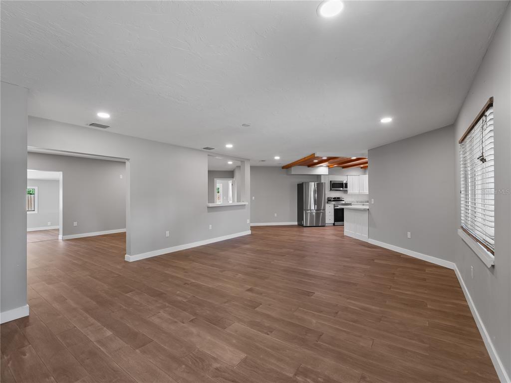 32 Bay Avenue Osprey, FL 34229 - Photo 11 of 48