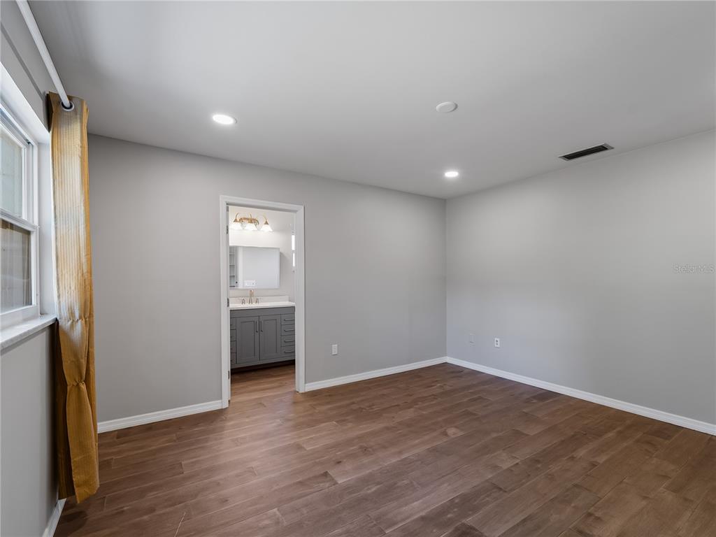 32 Bay Avenue Osprey, FL 34229 - Photo 18 of 48