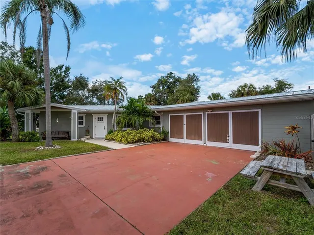 $479,000 | 32 Bay Avenue, Osprey, FL 34229