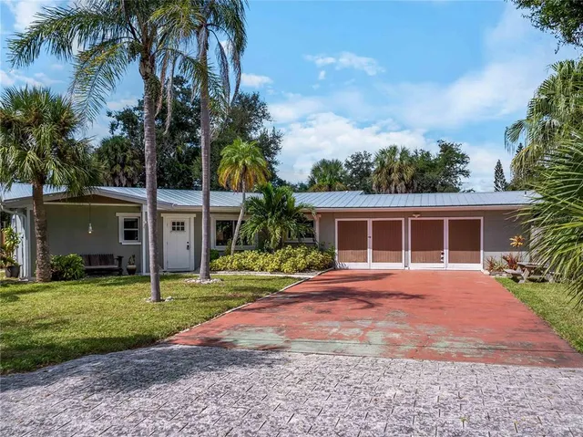 $479,000 | 32 Bay Avenue, Osprey, FL 34229