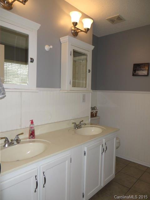 533 Whitehead Court Fort Mill, SC 29708 - Photo 16 of 24