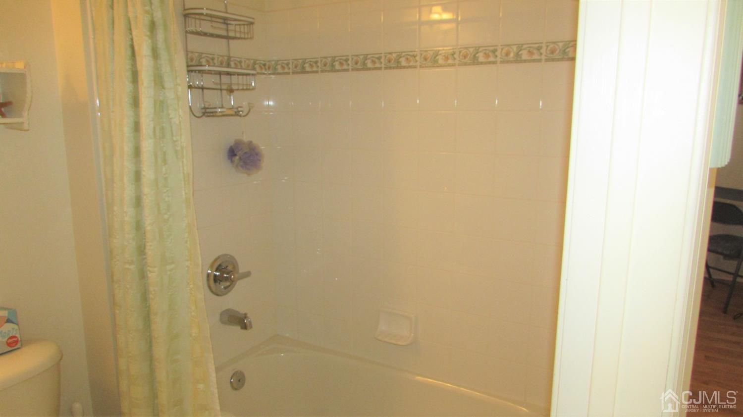 91 Wordsworth Road Brick, NJ 08724 - Photo 13 of 41 a bathroom with a shower