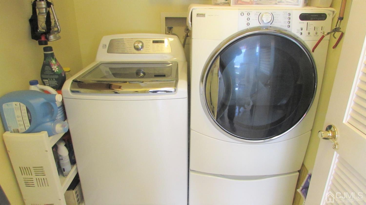91 Wordsworth Road Brick, NJ 08724 - Photo 25 of 41 a utility room with dryer and washer