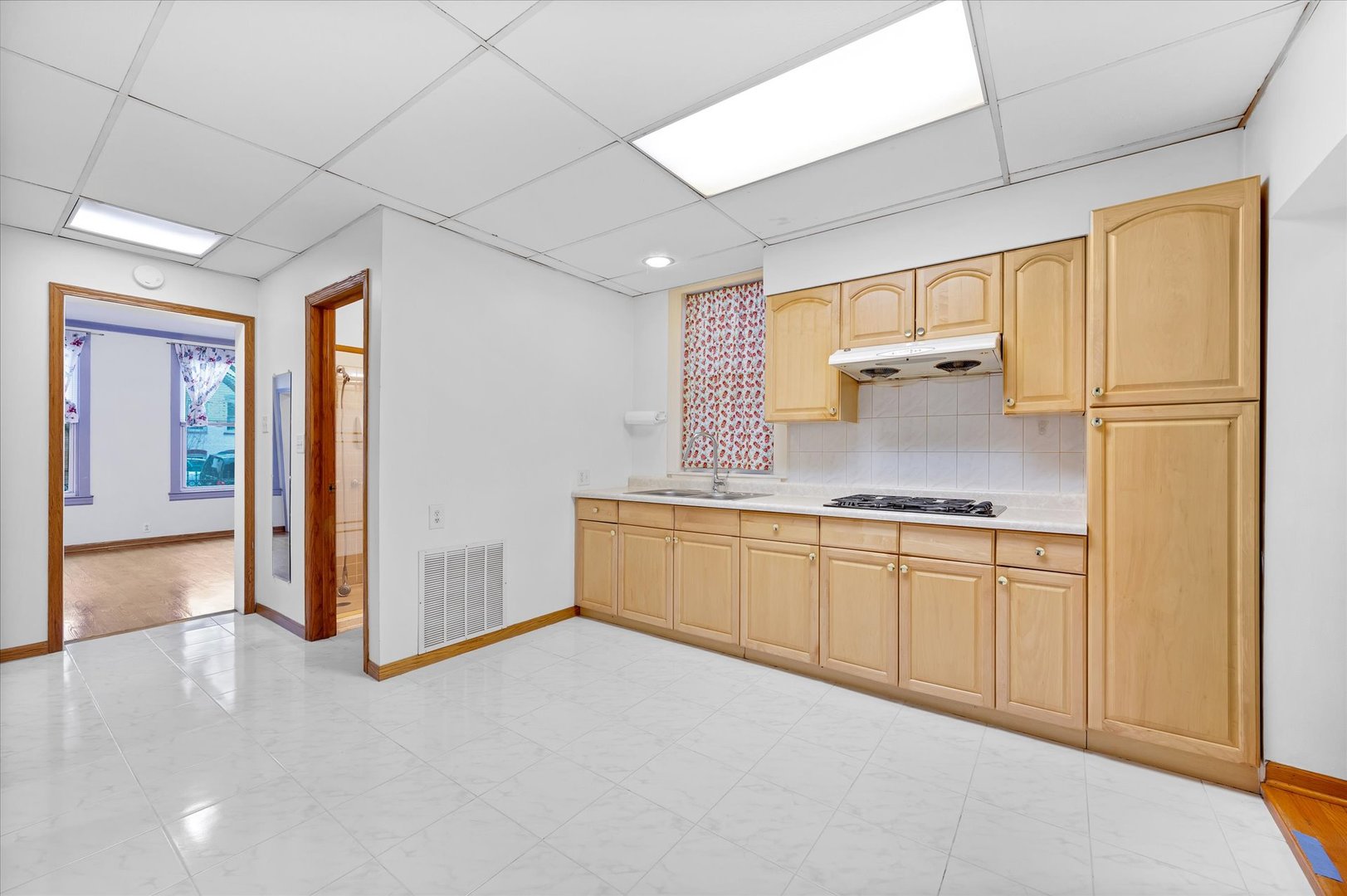 3338 South Bell Avenue Chicago, IL 60608 - Photo 2 of 11