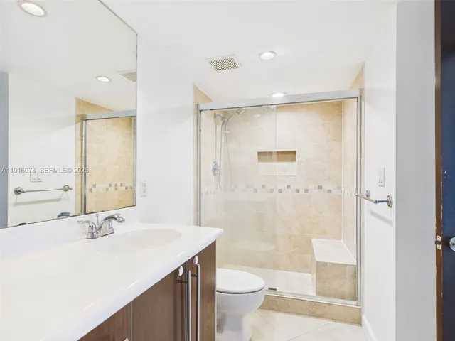 $2,600 | 3300 Northeast 192 Street, Unit 1202, Aventura, FL 33180