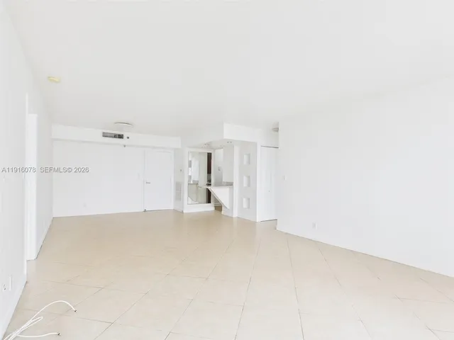 $2,600 | 3300 Northeast 192 Street, Unit 1202, Aventura, FL 33180