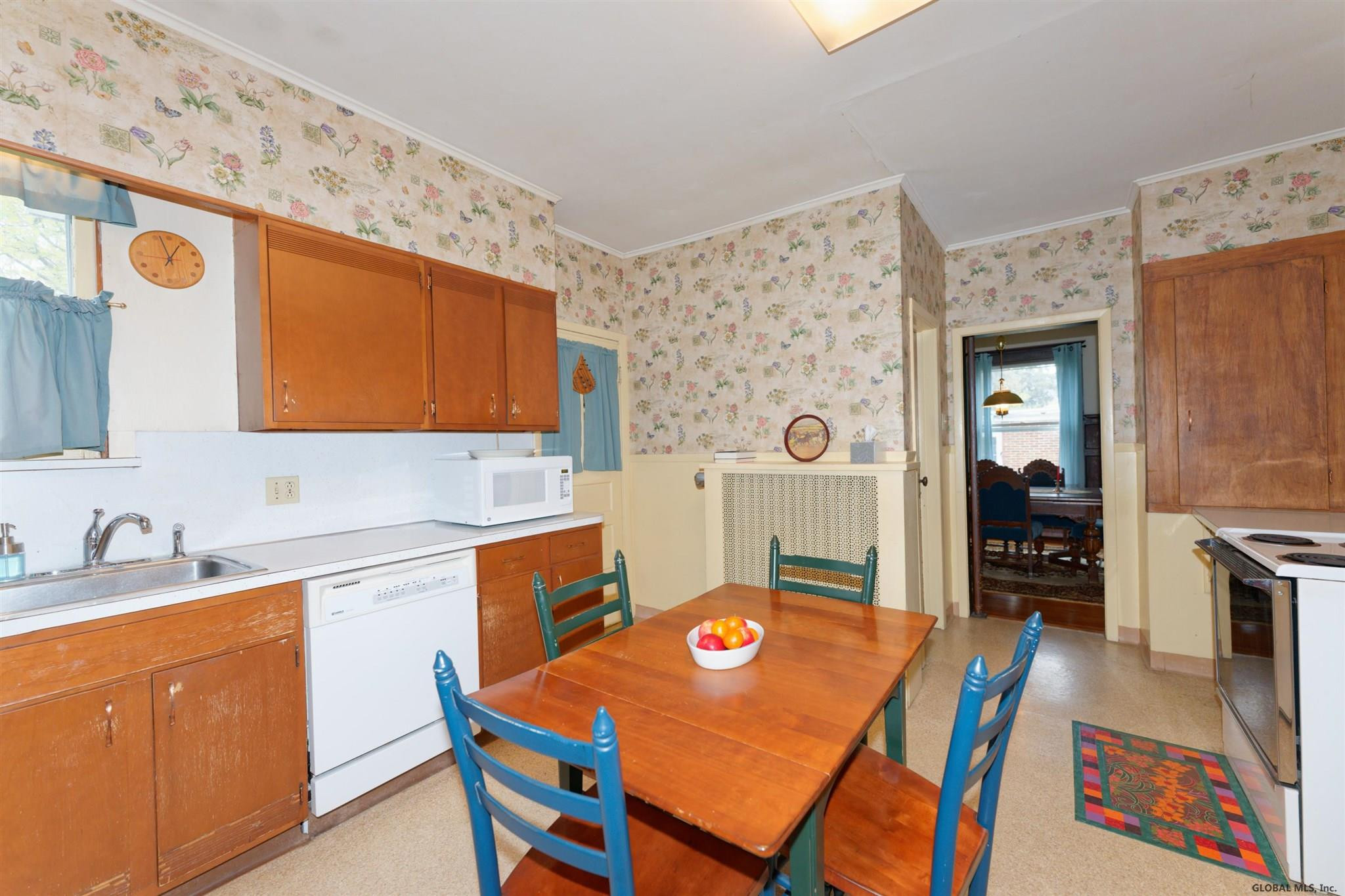 1541 Randolph Road Schenectady, NY 12308 - Photo 13 of 31 Photo 20