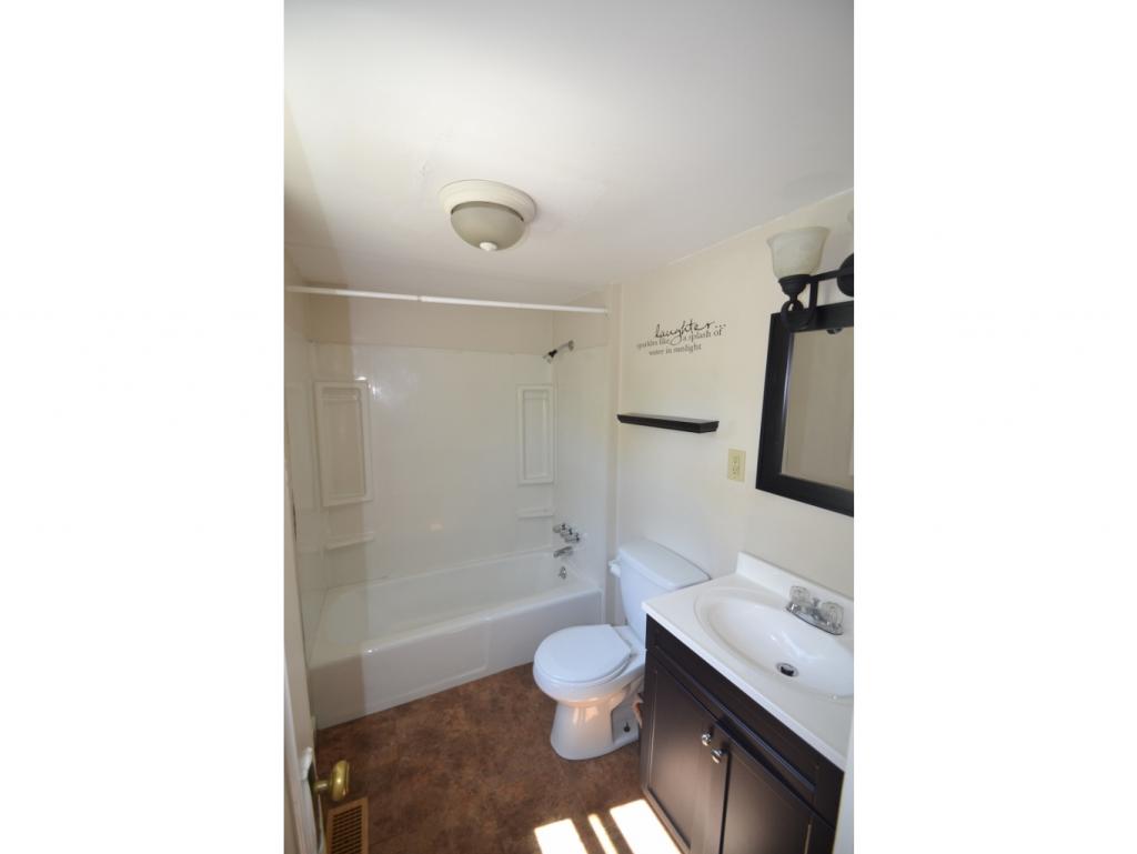 621 Corning Road Manchester, NH 03109 - Photo 15 of 27