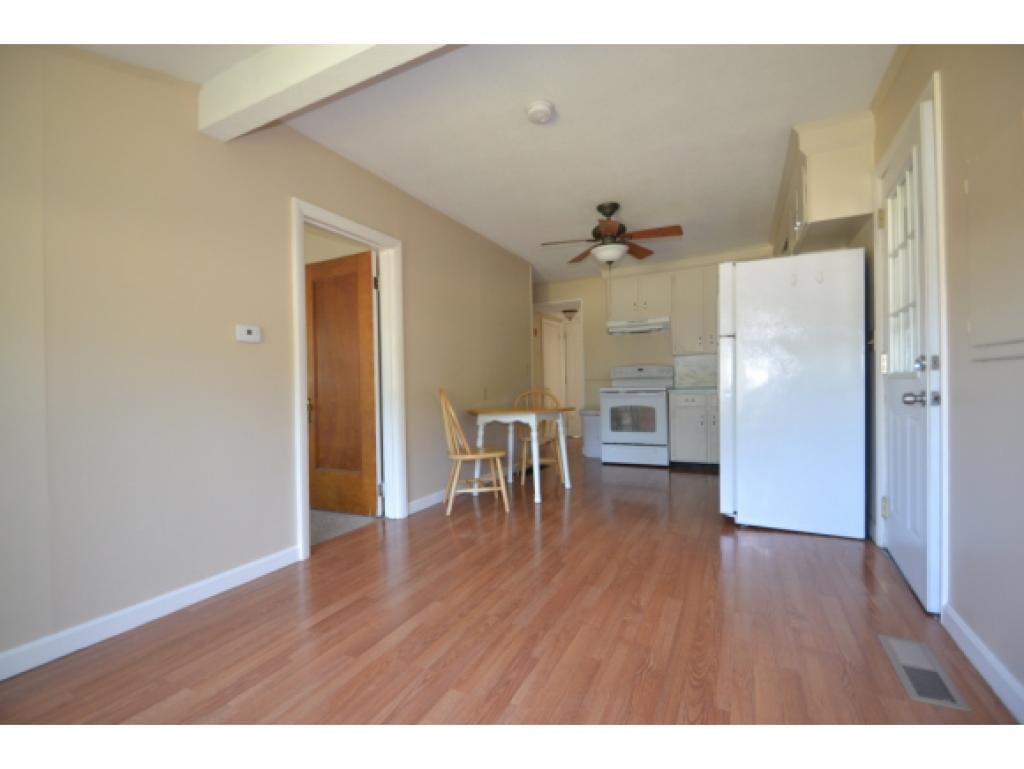 621 Corning Road Manchester, NH 03109 - Photo 4 of 27