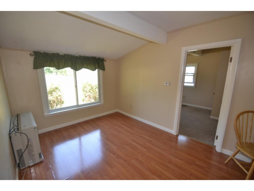 621 Corning Road Manchester, NH 03109 - Photo 6 of 27